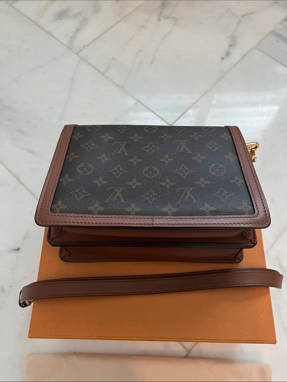 Louis Vuitton, Monogram Canvas Shoulder Bag with Brown Trim and Gold Hardware - Picture 12 of 15